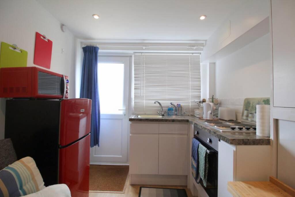 Pebbles Apartment By Air Premier Seaford Exterior foto